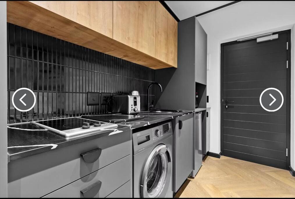 Apartment Luxury One Bed & Bath-nine Palms *