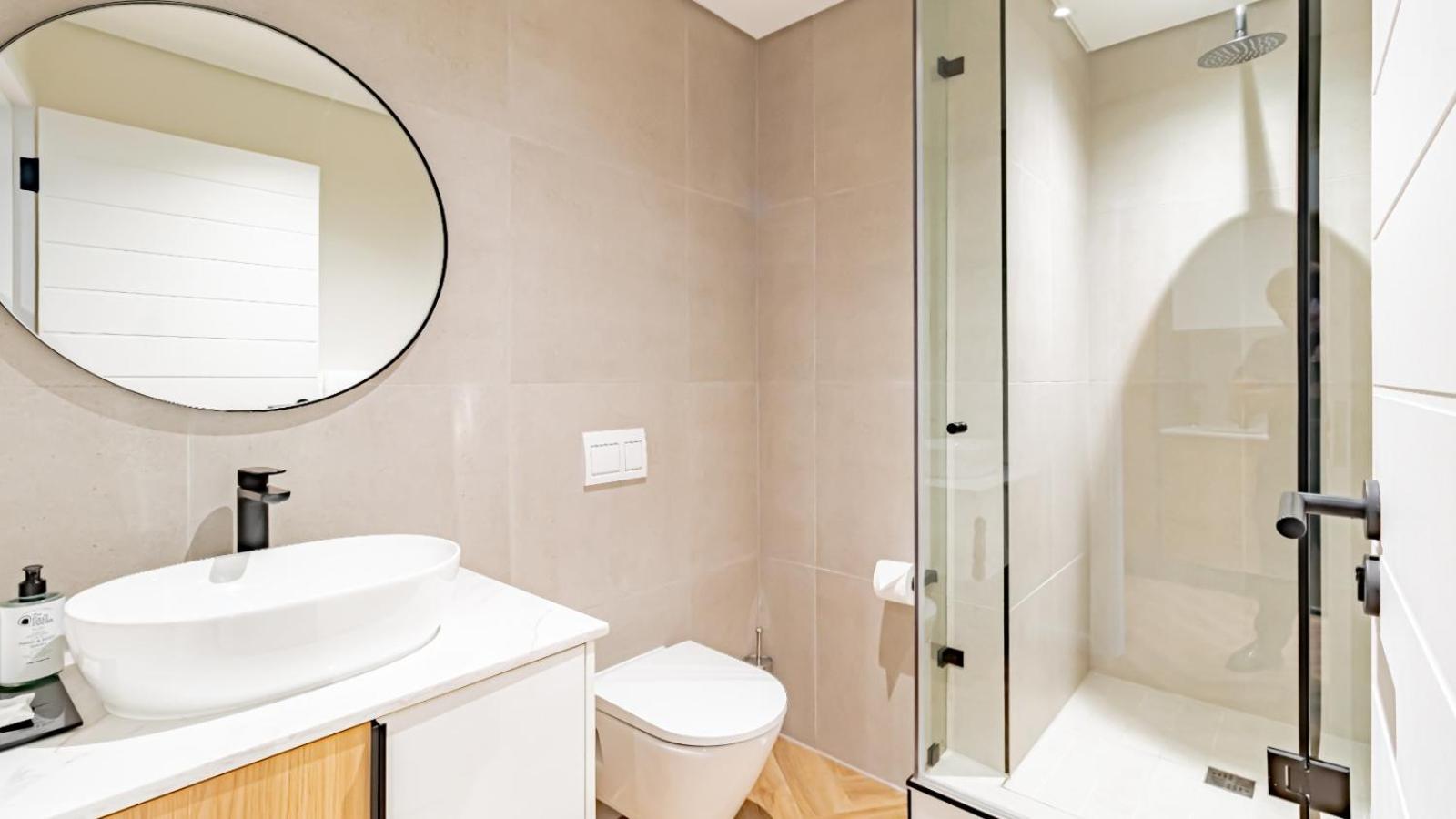Luxury One Bed & Bath-on Park Apartment Cape Town